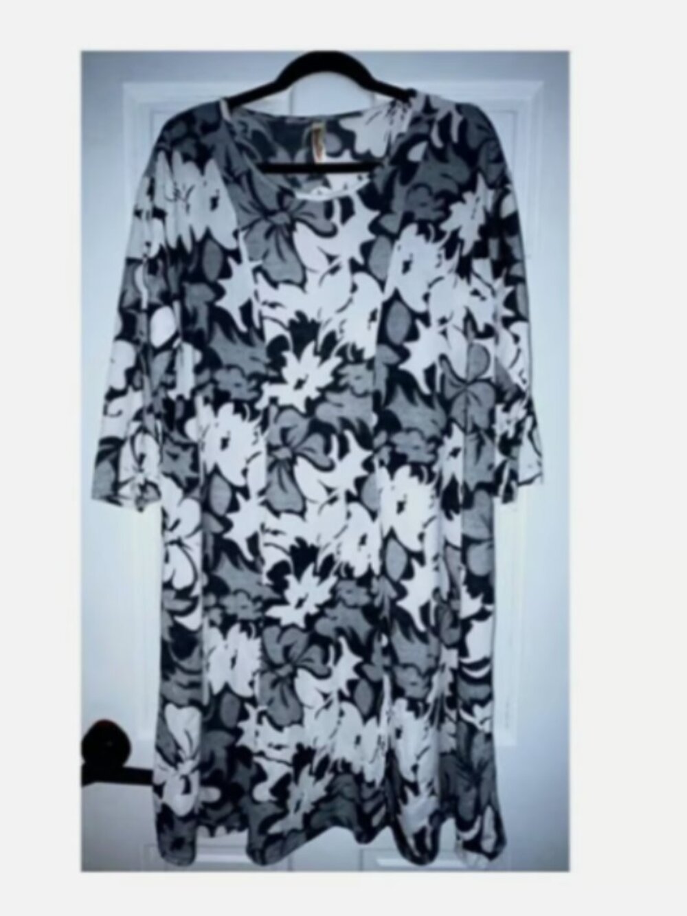 Shoreline 3/4 sleeve Dress, size 3x, NWT